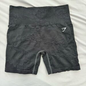 Gymshark adapt camo seamless shorts – lava, black onyx